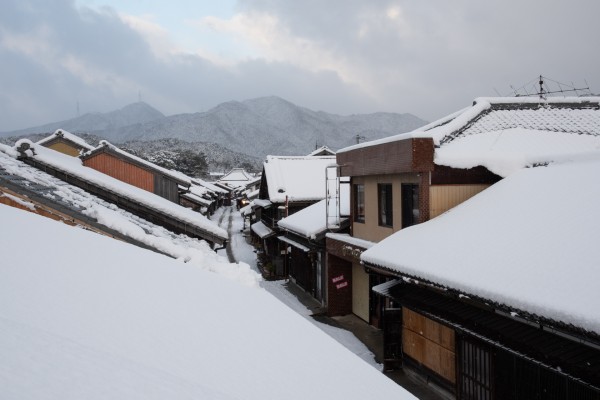 雪の関宿