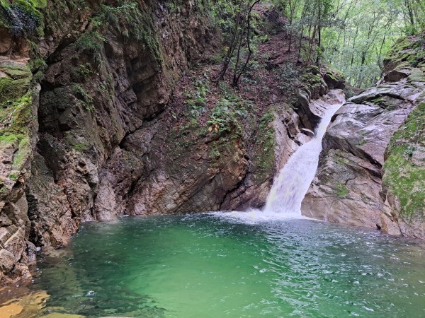 白糸の滝（仙ヶ岳）